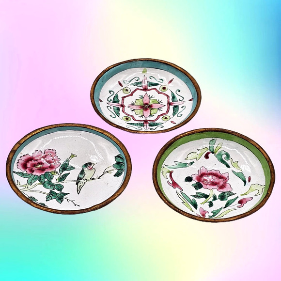 Vintage Set 3 Minature Copper Enamelware Plates 2.75" diam Floral Bird Dish - Picture 1 of 7
